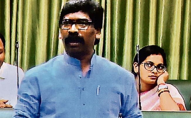 रांची : लाठीचार्ज की न्यायिक जांच को लेकर हंगामा, हेमंत सोरेन ने आडवाणी के भाषण का दिया हवाला