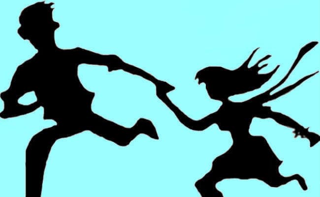 शादी करने कोर्ट में पहुंचे प्रेमी-प्रेमिका, पुलिस ने प्रेमी को भेजा जेल, प्रेमिका पहुंची महिला अल्पावास गृह