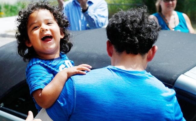 सीमा पर जुदा किये गये 300 से ज्यादा बच्चों को उनके परिवार से मिलाया गया