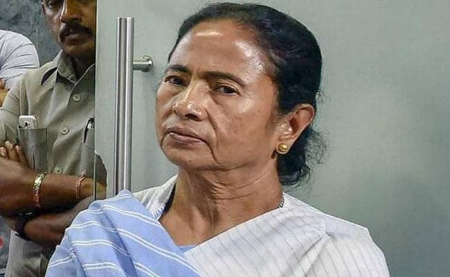 ‘विश्व बांग्ला’ ब्रांड से कमाई पर फंसी ममता बनर्जी की सरकार, कोर्ट ने मांगा हलफनामा