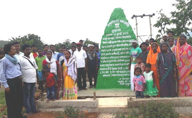 कुचाई : भुरकुंडा में मना पारंपरिक पत्थलगड़ी का स्थापना दिवस, वन संरक्षण का संकल्प