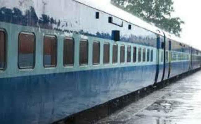महिला यात्रियों से जीआरपी ने किया दुर्व्यवहार