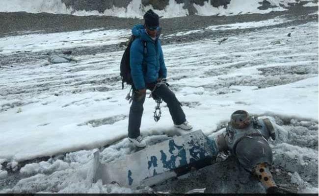 हिमाचल में 50 साल पहले दुर्घटनाग्रस्त विमान का मलबा, सैनिक का शव मिला