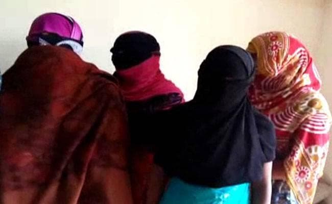 रांची : वृंदा रेसीडेंसी में चल रहा था सेक्स रैकेट, सूचना पर छापेमारी, आठ पकड़े गये