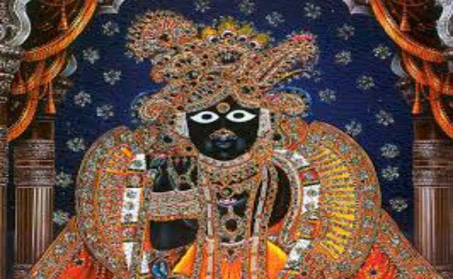 चंद्रग्रहण के कारण बदला बांके बिहारी मंदिर में दर्शन का समय