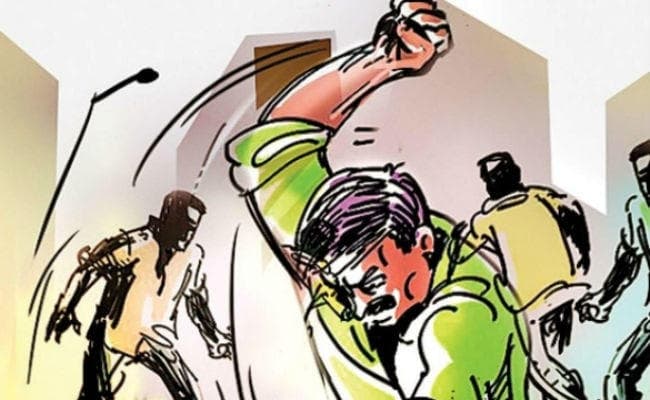 Mob Lynching : बच्चा चोर के शक में भीड़ ने महिला की पीट-पीटकर हत्या की