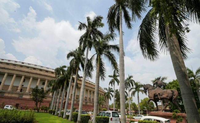 12 वर्ष से कम उम्र की बच्चियों के साथ रेप के दोषियों को होगी फांसी, संशोधन विधेयक लोस में पेश