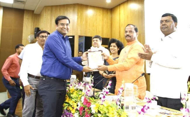 बायोगैस से हरित ऊर्जा मिलेगी, गांव भी स्वच्छ रहेगा : CM रघुवर दास