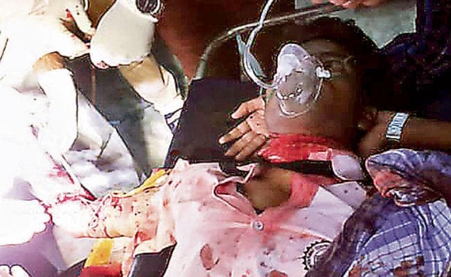 रांची : एकतरफा प्यार में युवक ने अपना गला व हाथ काटा