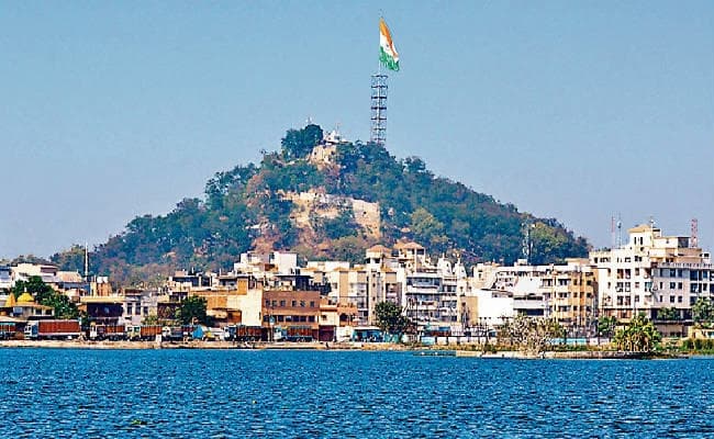 रांची : पहाड़ी मंदिर से हटाया जा सकता है फ्लैग पोल, समिति के कार्यों का ऑडिट भी होगा