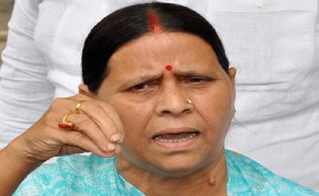 मुजफ्फरपुर बालिका गृह में लड़कियों से दुष्कर्म मामला : राबड़ी का आरोप- दोषियों को बचा रही है सरकार