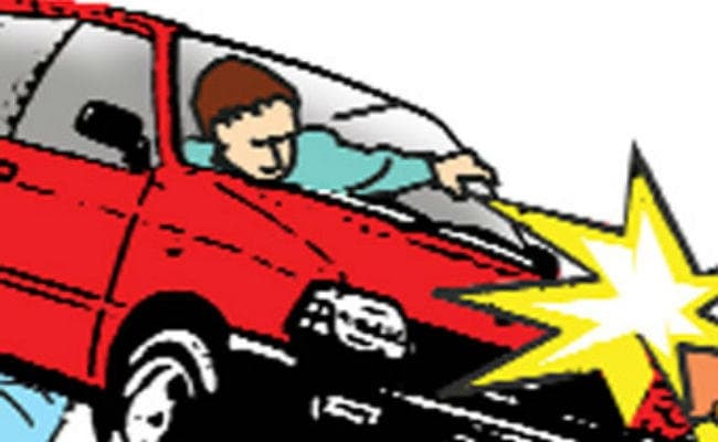 बेगूसराय : कार दुर्घटनाग्रस्त, दूल्हे के भाई-बहन समेत तीन मरे