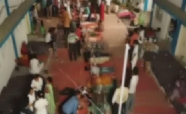 लखीसराय : प्रसाद खाने से 182 लोग बीमार, अस्पताल में भर्ती