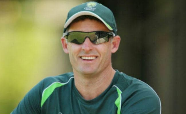 हस्सी की भारतीय गेंदबाजों को सलाह, एशिया कप में फखर के सामने गेंद की रफ्तार कम रखें