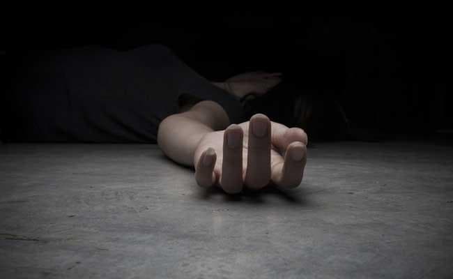 प्रेमिका का ब्लैकमेल बनी आत्महत्या की वजह