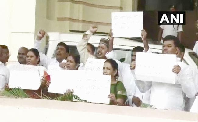 मॉनसून सत्र : बालिका गृह मामले में विपक्ष की मांग पर बोले मोदी, हम कोर्ट से मॉनिटरिंग कराने को तैयार, अपील करे विपक्ष