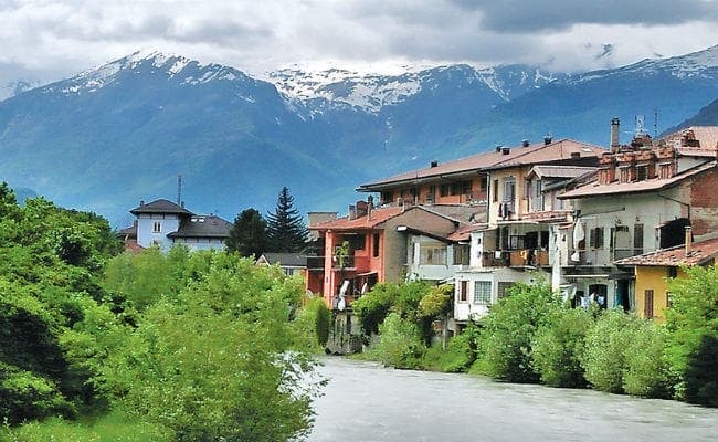 इटली के गांवों में आदिवासी दर्शन