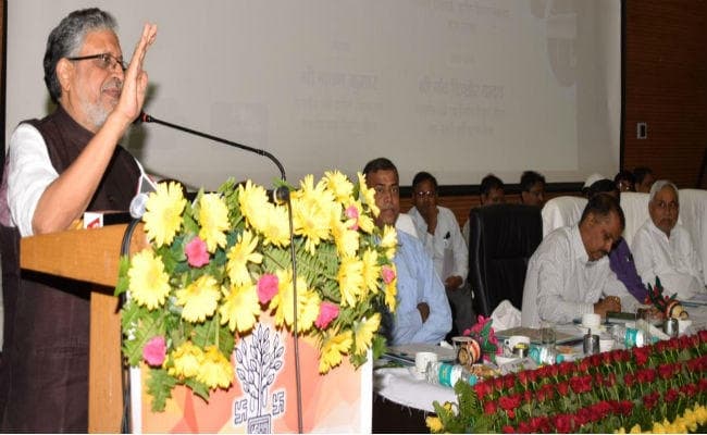 आवास योजना में लिप्त दलाल-बिचौलियों को होगा जेल : सुशील मोदी