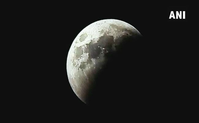 चंद्रग्रहण को लेकर बंद रहे मंदिरों के कपाट