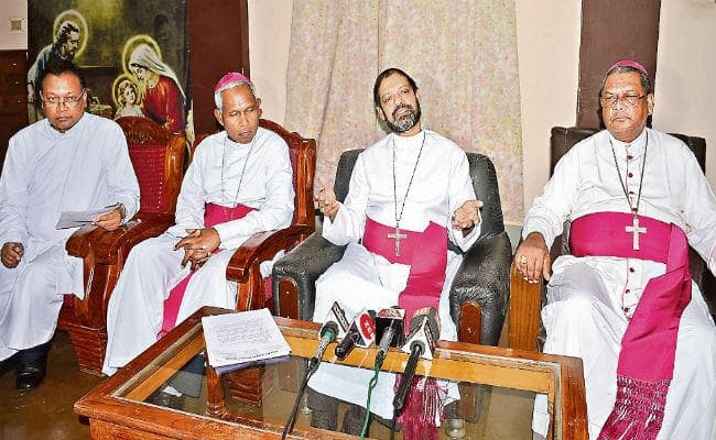 राज्यपाल से मुलाकात के बाद बोले बिशप थियोडोर मास्करेन्हास -क्या हम आतंकवादी हैं?