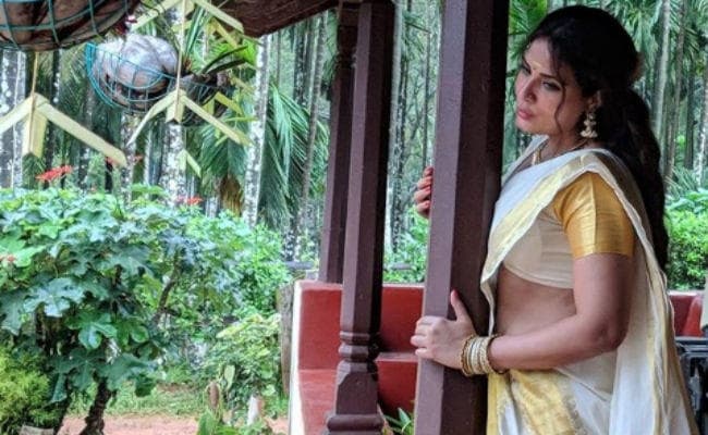 ‘शकीला’ की बायोपिक में नजर आयेंगी रिचा चड्ढा, साड़ी में दिखा ऐसा लुक