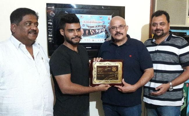 झारखंड फिल्‍म फेस्टिवल में मिला निक्षय को बेस्‍ट डायरेक्‍टर, मयूर को बेस्‍ट एक्‍टर का अवार्ड