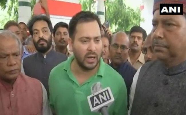 मुजफ्फरपुर बालिका गृह दुष्कर्म कांड : तेजस्वी यादव ने जेडीयू-बीजेपी पर बोला बड़ा हमला