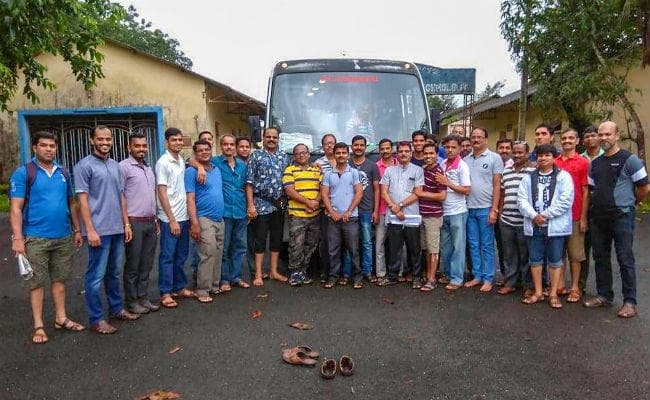 रायगढ़ बस हादसा : ....और व्हाट्सऐप ग्रुप पर अचानक पसरा सन्नाटा, पता चला 33 दोस्त नहीं रहे