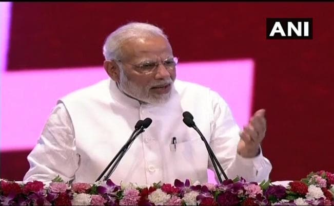 उद्योगपतियों को अपमानित करना गलत, देश निर्माण में उनकी भी भूमिका : मोदी