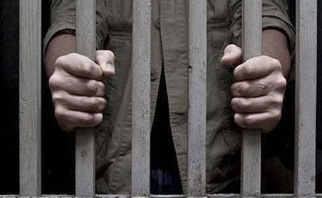 पाकिस्तानी की जेलों में बंद हैं 470 से अधिक भारतीय