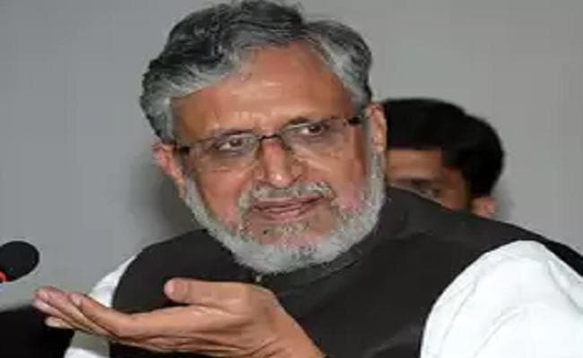 घटे हुए दाम पर सामान बेचें, नहीं तो होगी कार्रवाई : सुशील मोदी