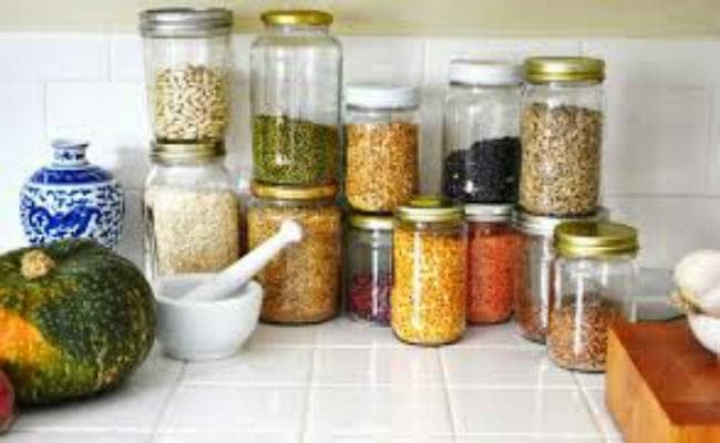 रसोई पर फिर पड़ी महंगाई की मार