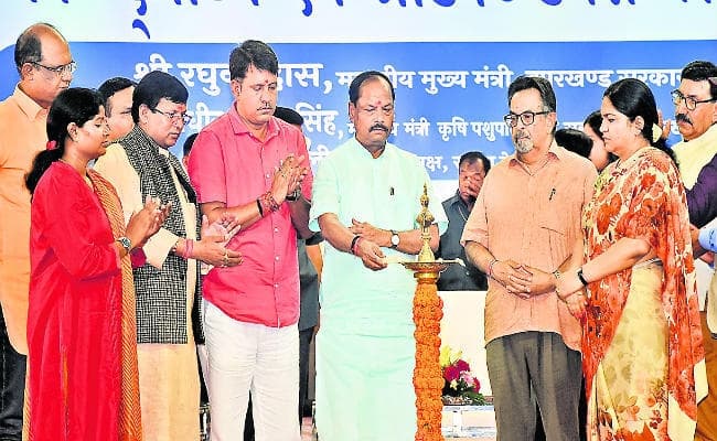 बेरोजगार युवा डेयरी चलायें, सरकार हर मदद करने को तैयार : मुख्यमंत्री