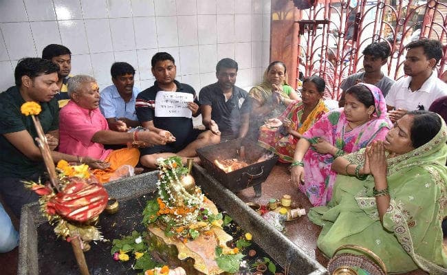 बिहार : बोरवेल में फंसी सन्नो के लिए पूरा राज्य कर रहा है सलामती का दुआ, CM नीतीश पल-पल की ले रहें हैं खबर, तेजस्वी ने भी मांगी दुआ