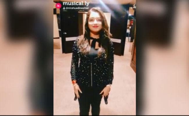 भोजपुरी एक्‍ट्रेस आम्रपाली दुबे ने गोविंदा के इस गाने पर किया ऐसा डांस, आ गई डब्‍बू अंकल की याद