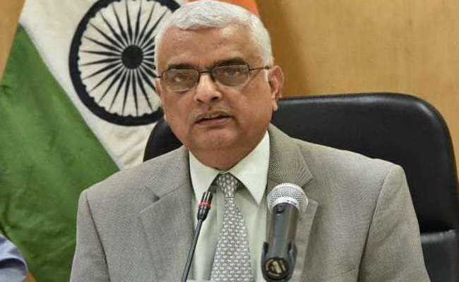 चुनाव आयोग ने कहा-NRC से नाम हटने का मतलब मतदाता सूची से नाम कटना नहीं