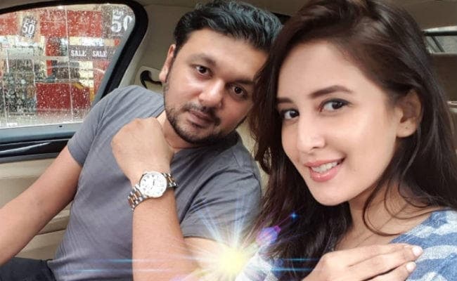 टीवी एक्‍ट्रेस चाहत खन्‍ना लेंगी तलाक, 5 साल बाद टूटी दूसरी शादी