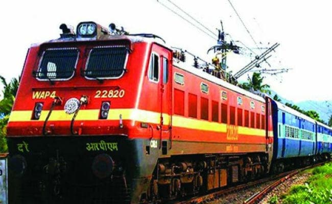 RTI से हुआ खुलासा, रद्द टिकटों से रेलवे ने 13.94 अरब रुपये कमाये