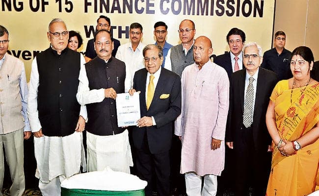 रांची : 15वें वित्त आयोग की बैठक, सीएम ने कहा, विकास के लिए साथ काम कर रहा है सामर्थ्य, संसाधन व संयोग