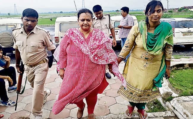 कैमूर : सवा लाख रुपये की घूस के साथ बीडीओ गिरफ्तार