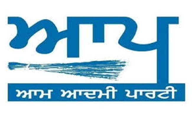 अरविंद केजरीवाल की पार्टी में बगावत