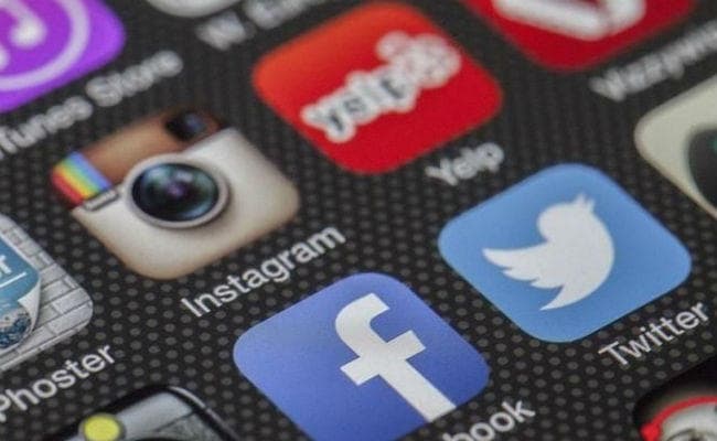 सोशल मीडिया की अब निगरानी नहीं, सुप्रीम कोर्ट की सख्ती के बाद सरकार का यू-टर्न