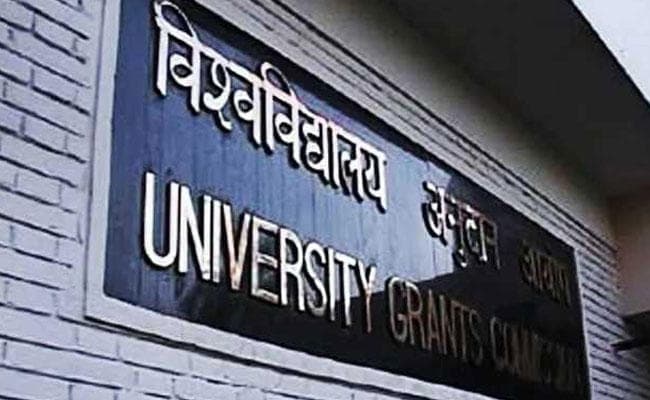 चोरी के Literature पर PhD कराया, तो नौकरी से हाथ धो देंगे Professor साहेब और Student...