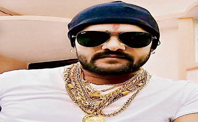 पूर्व सांसद के भतीजे पर अभिनेता से रंगदारी मांगने का केस