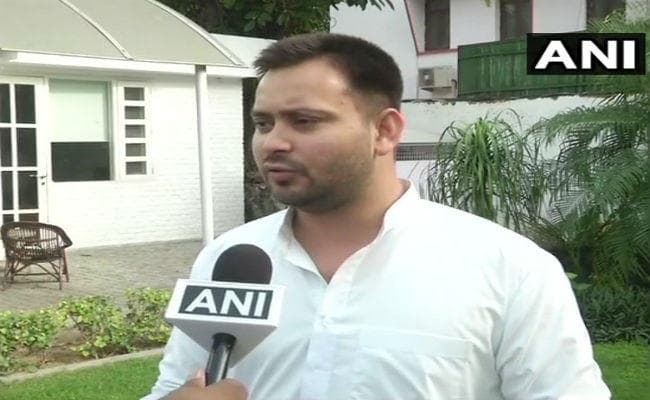 दिल्ली में बोले तेजस्वी- ब्रजेश ठाकुर को फांसी दे देनी चाहिए