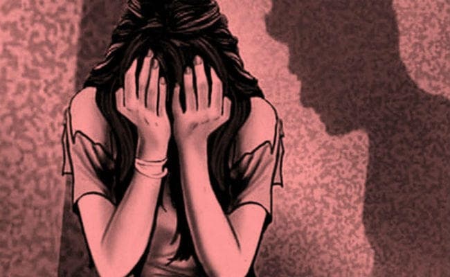 सिमडेगा : नाबालिग के साथ बलात्कार के बाद गला दबा कर हत्या का प्रयास
