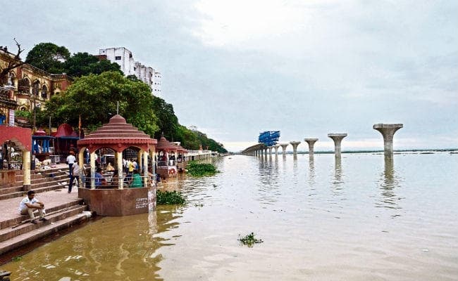 पटना : गंगा के जल स्तर में हुआ इजाफा, शहर के घाटों से तीन किमी दूर गंगा अब आ गयी नजदीक