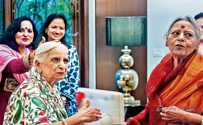 ‘मत मारो तलवरिया’ ठुमरी को तलवार भांजकर ‘मत मारो तल-व-अ-व-अ...रिया’ न किया जाये