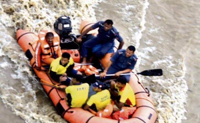 पटना : छठे दिन भी निराशा, सोनार सिस्टम से भी नहीं खोज पाये स्कॉर्पियो, गोताखोरों ने तेज बहाव में दिखाया पराक्रम