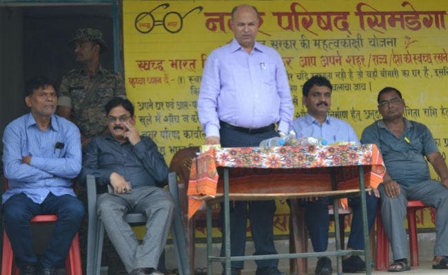 सिमडेगा : साईपुर गांव के लोगों को शराब के धंधे से हटा कर स्वरोजगार से जोड़ने की पहल